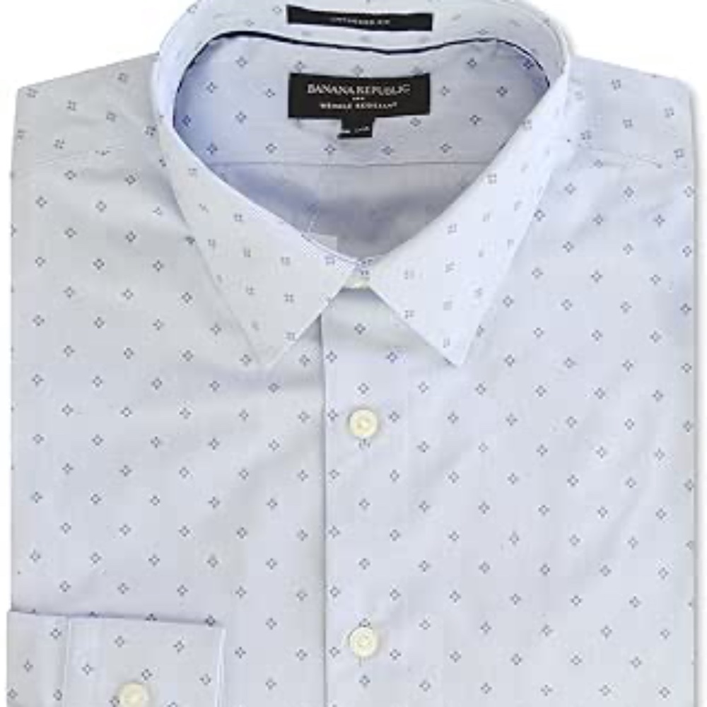 Men’s Banana Republic wrinkle resistant untucked fit white dress shirt